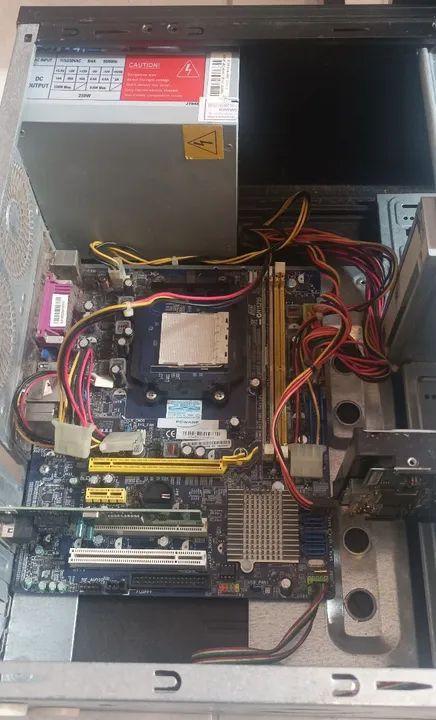 Computador (CPU) + monitor 15 - Foto 3
