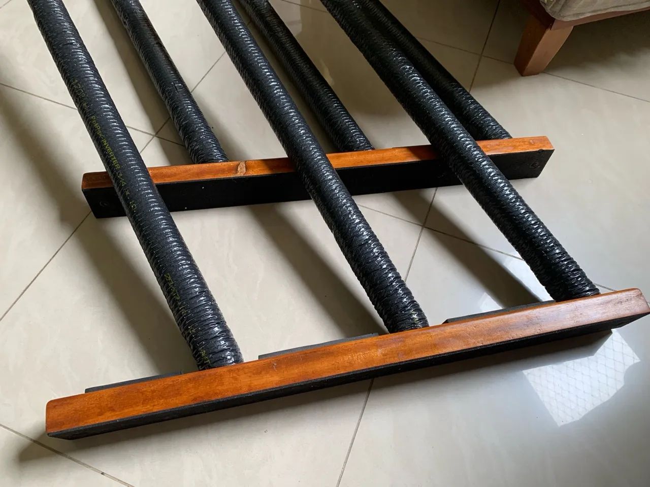 Rack de Parede para Pranchas de Surf usado - Foto 2