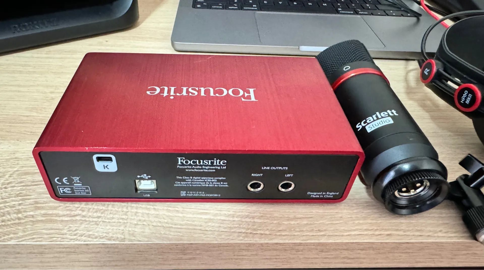 Placa de Áudio, Kit de Gravação Completo - Focusrite Scarlett 2i2, Microfone e Fones - Foto 5