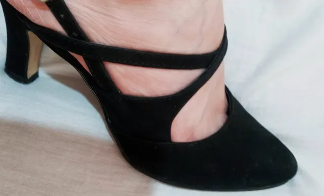 Scarpin Aberto Trançado- Yessica, Tam. 35. Preto- Seminovo. Maravilhoso!!
