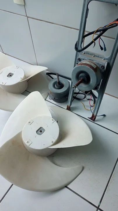 Motor ventilador condensadora LG 24 mil btus  - Foto 5