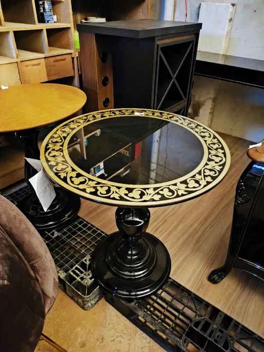 Mesa de centro redonda com design elegante