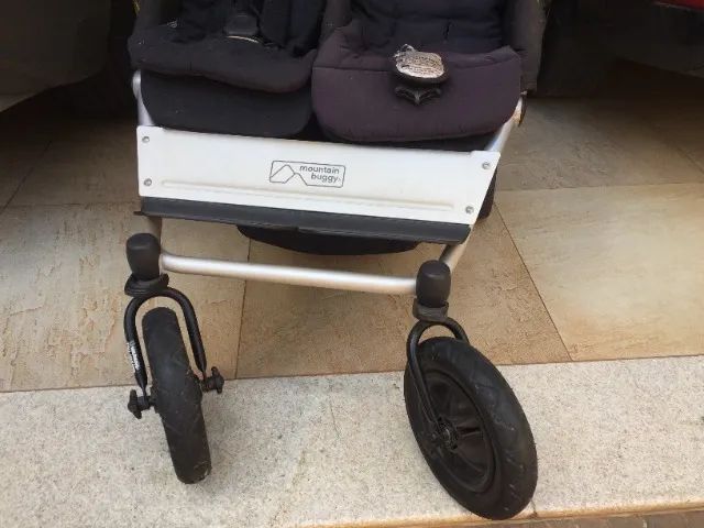 Carrinho Gêmeos  Mountain Buggy Top - Foto 2