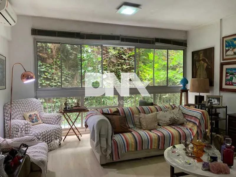 Apartamento - / Residencial / Lagoa