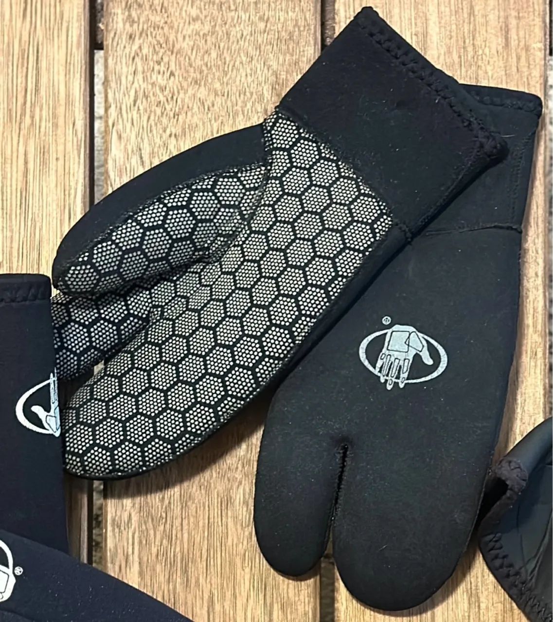 Kit surf - Luvas, touca e sapatos - Foto 2