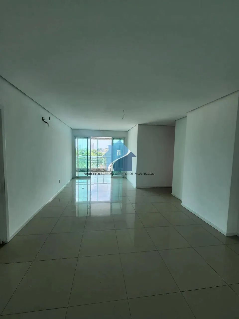 Apartamento no Topázio - Parque 10 de Novembro - Foto 2