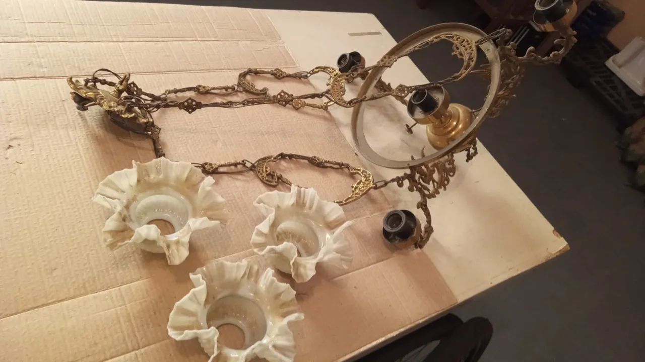 Lustre Antigo de Bronze - Foto 2