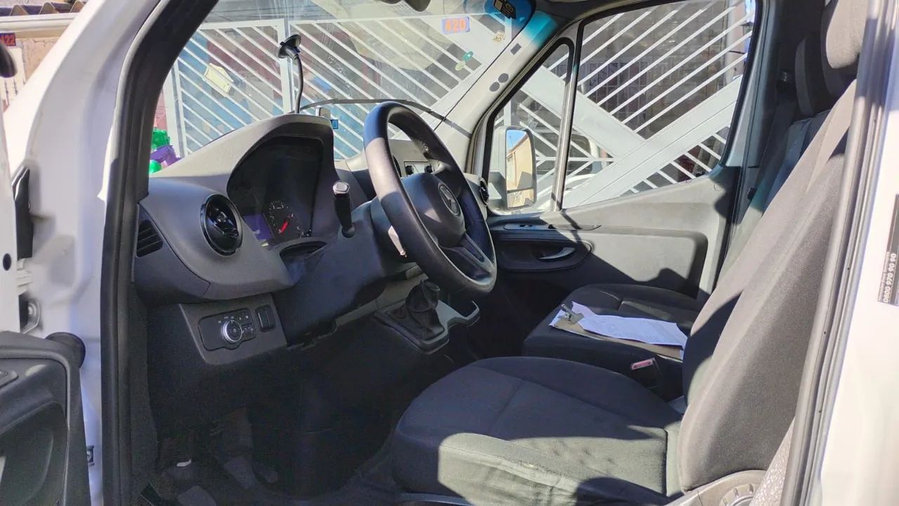 Mercedes Bens 516 Sprinter Baú  - Foto 5