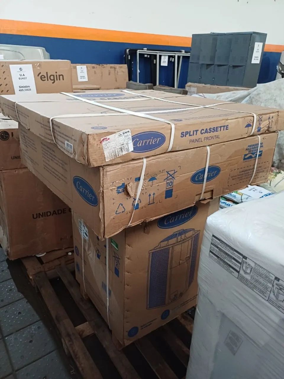 AR CONDICIONADO SPLIT CARRIER 36.000 BTUS CASSETE.