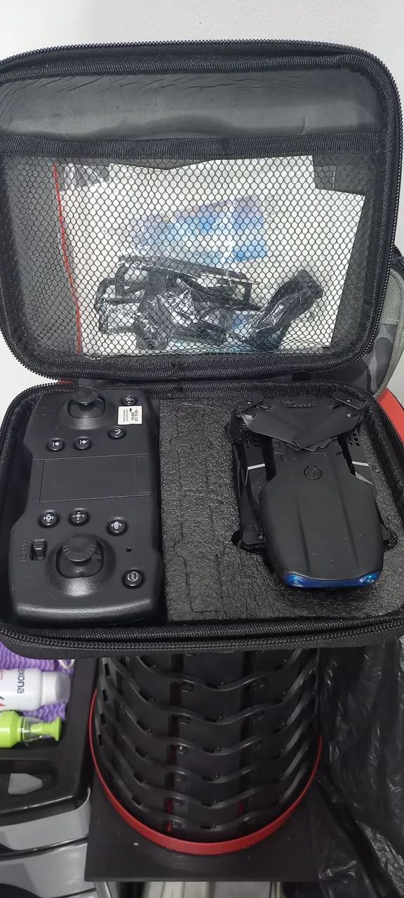 Drone com Controle e Case e88
