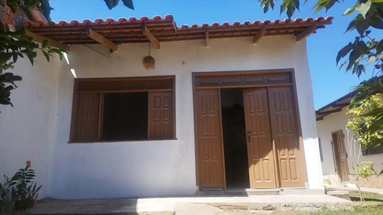 Aluga-se apartamento