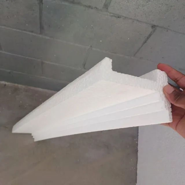 ? Sanca de Isopor 1m x 15cm x 10cm - Anti-chamas