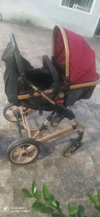 Carrinho de Bebê Luxo Dourado - Foto 2