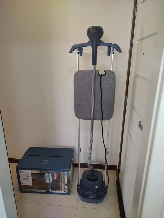 Passador de Roupa a Vapor Eletrolux - Novo Com nota fiscal  - Foto 3