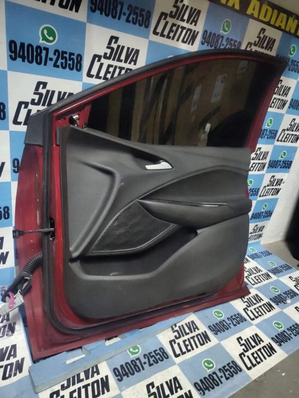 porta dianteira direita onix 2020 2021 2022 2023 2024 2025 cor vermelha  - Foto 9