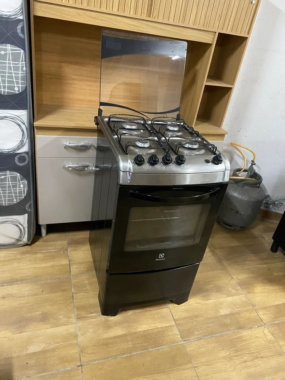 Fogão Eletrolux 4 bocas inox funcionando perfeitamente  - Foto 2