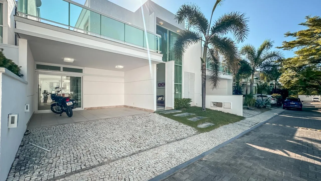 Imóvel para venda possui 230 metros quadrados com 4 quartos em José de Alencar - Fortaleza