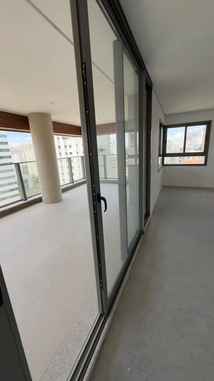 Porta de alumínio grande com vidro de varanda de apartamento - Foto 3