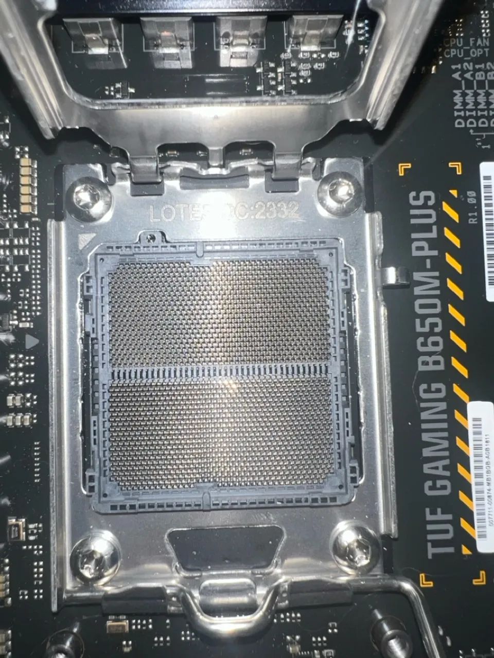 Placa-Mãe ASUS TUF GAMING B650M-PLUS - Foto 3