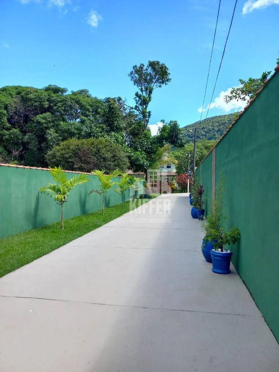 Chácara à Venda com 3 Casas, 5 quartos, Piscina e Área de Lazer, terreno de 1.200,00m² em  - Foto 4