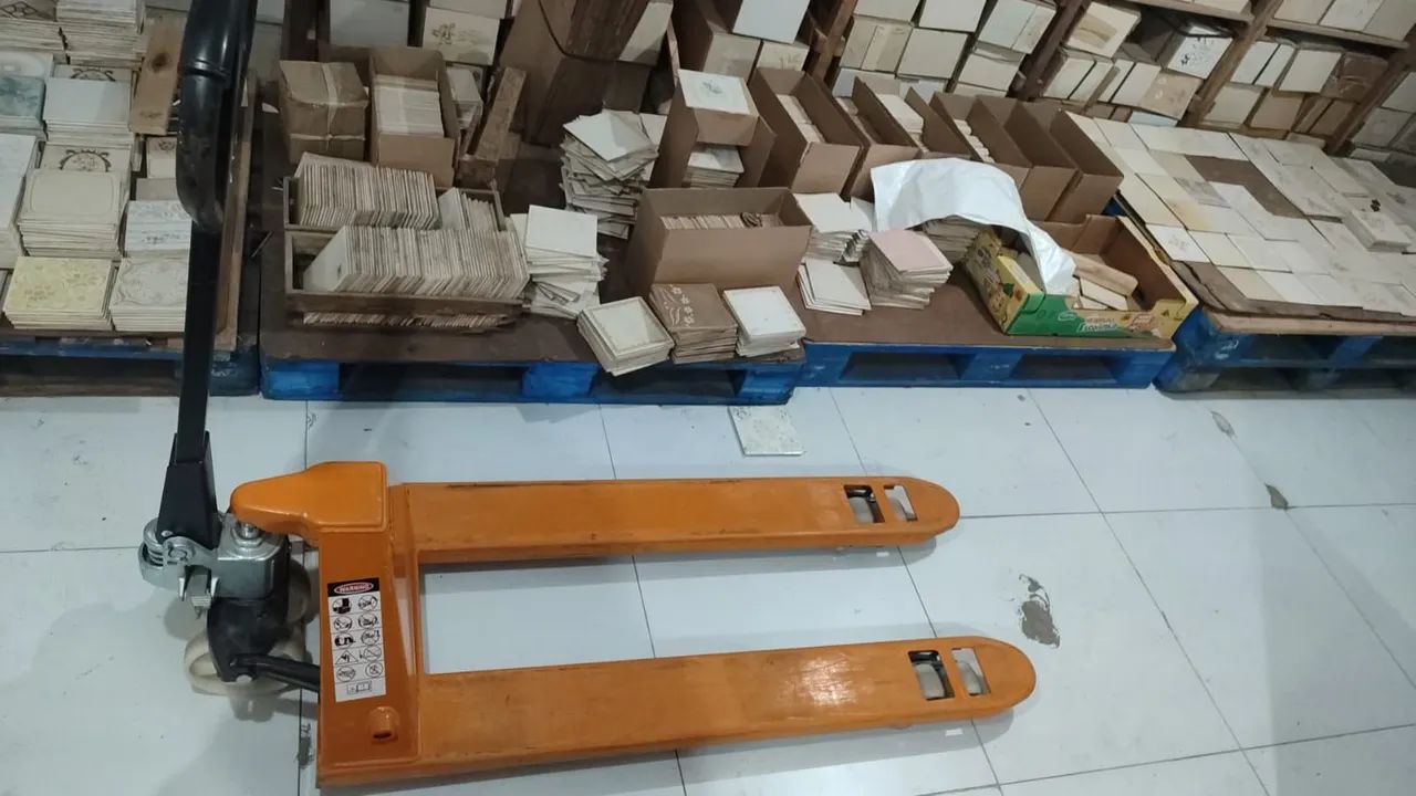 Paleteira Transpallet Manual 3 Toneladas Trucado Tnt - Foto 4