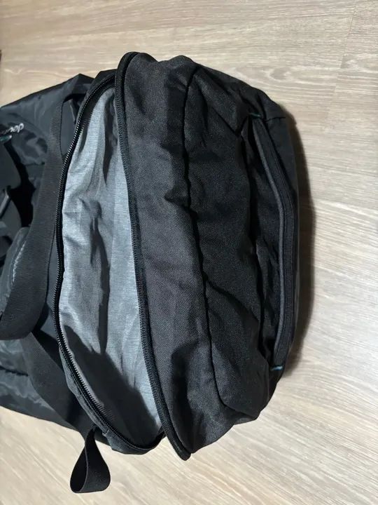 Bolsa Deuter Duffel Aviant 70 - Foto 4
