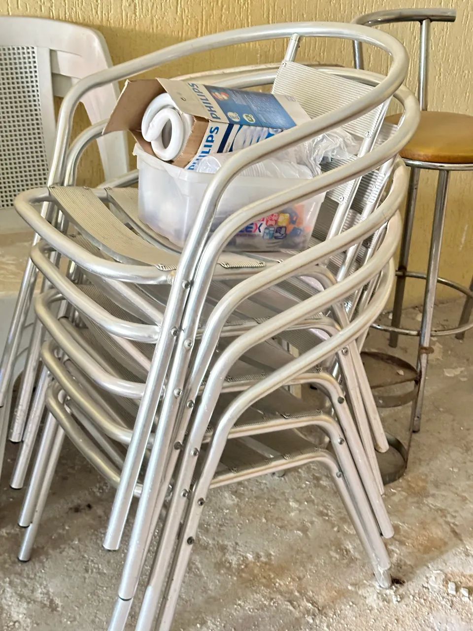 Cadeira de alumínio cada R$ 135,00 - Foto 2