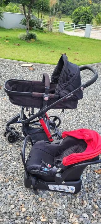 Kit carrinho e bebê conforto