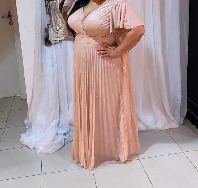 Lindo vestido de festa plus size 