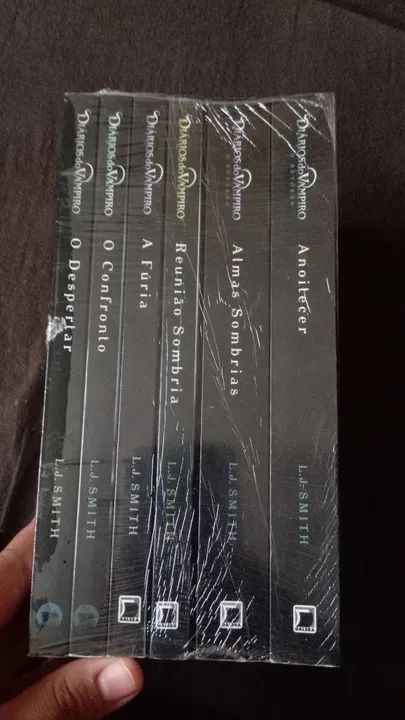 Livros em ótimo estado - Vendendo para realizar um sonho - Foto 2