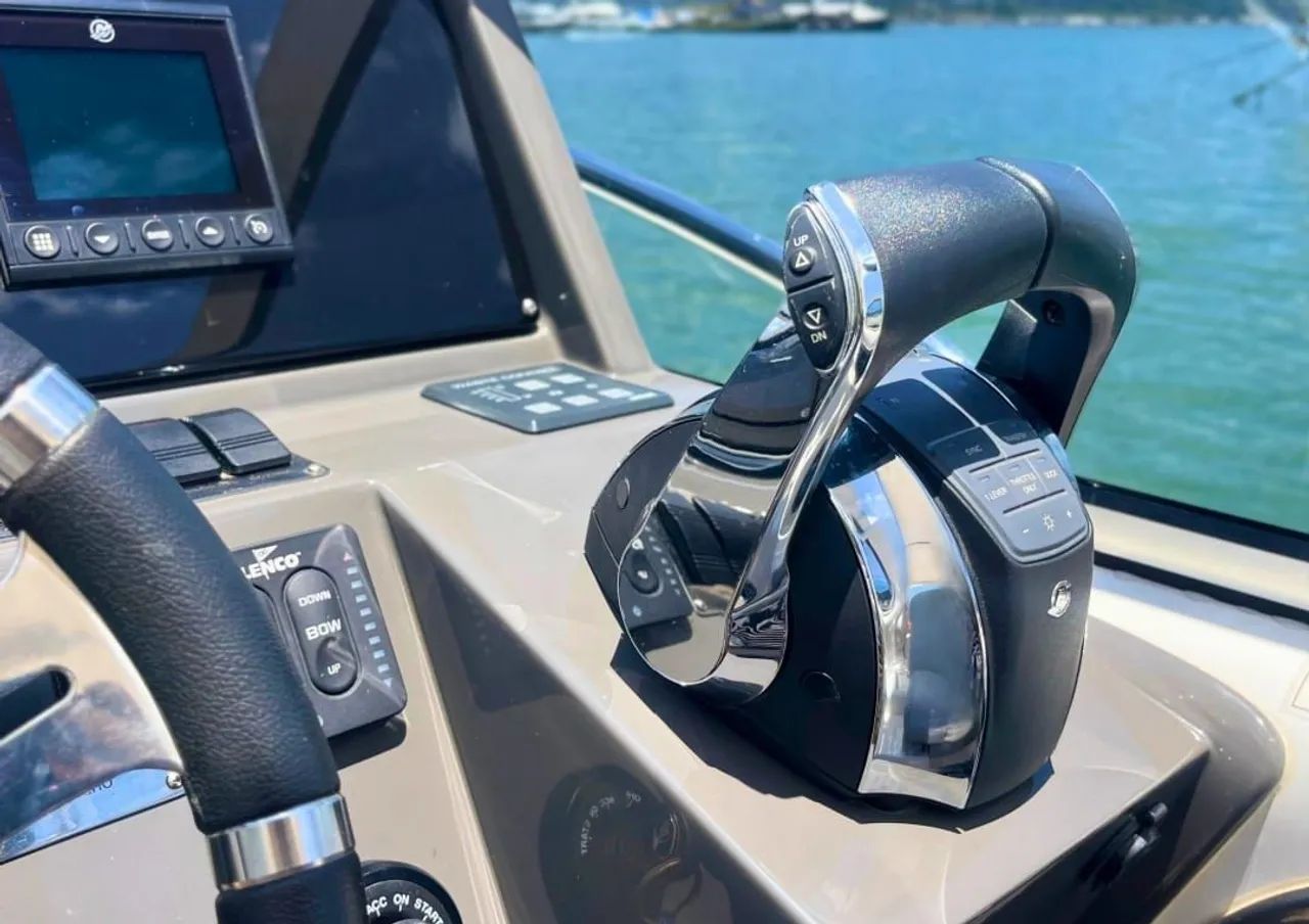 Phantom 303 - 2022 x2 Mercruiser QSD 170 HP ñ Focker Triton Armada Nx - Foto 10