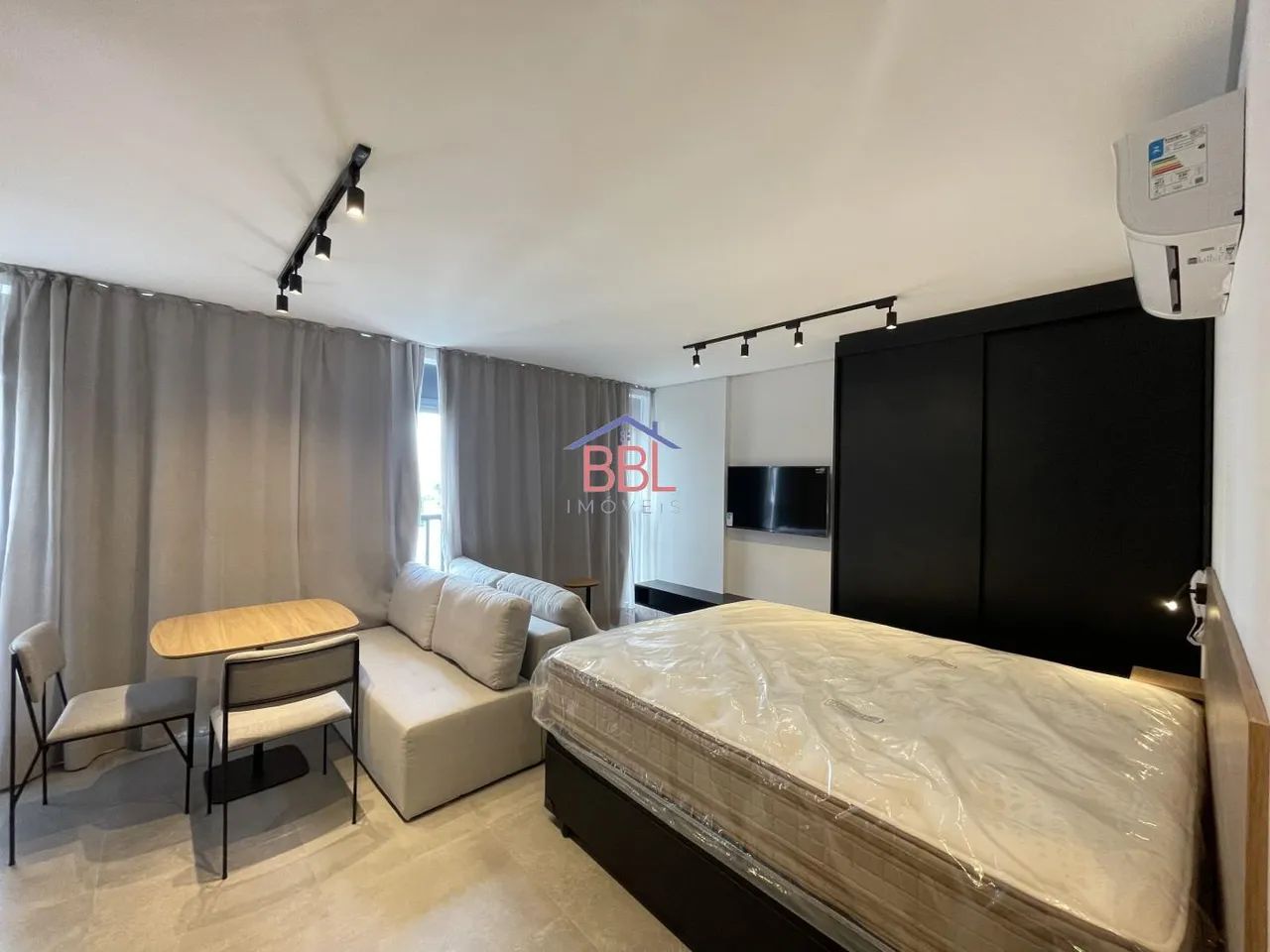 Studio para Locação em São Paulo, Vila Gomes Cardim, 1 dormitório, 1 suíte, 1 banheiro, 1 