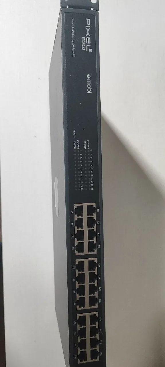 Switch Pixel 24 Portas 10/100 Base-TX64842042355715121