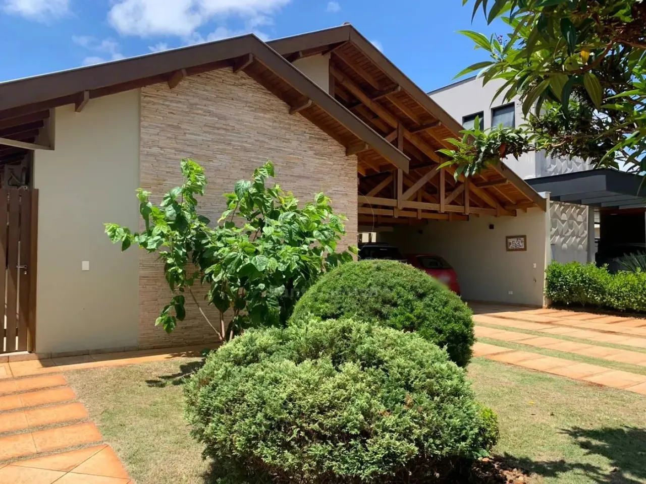 Casa à Venda no Residencial Acácia Imperial, 3 dormitórios e 1 suíte