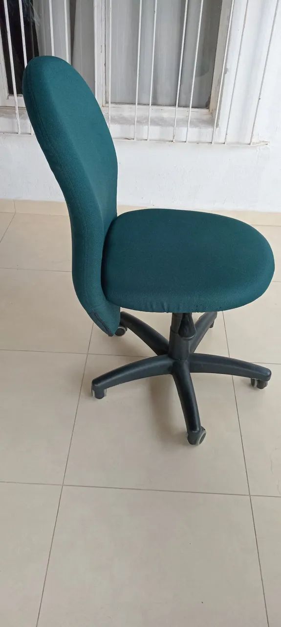 Cadeira de Escritório Giratória com Rodinhas - Foto 2