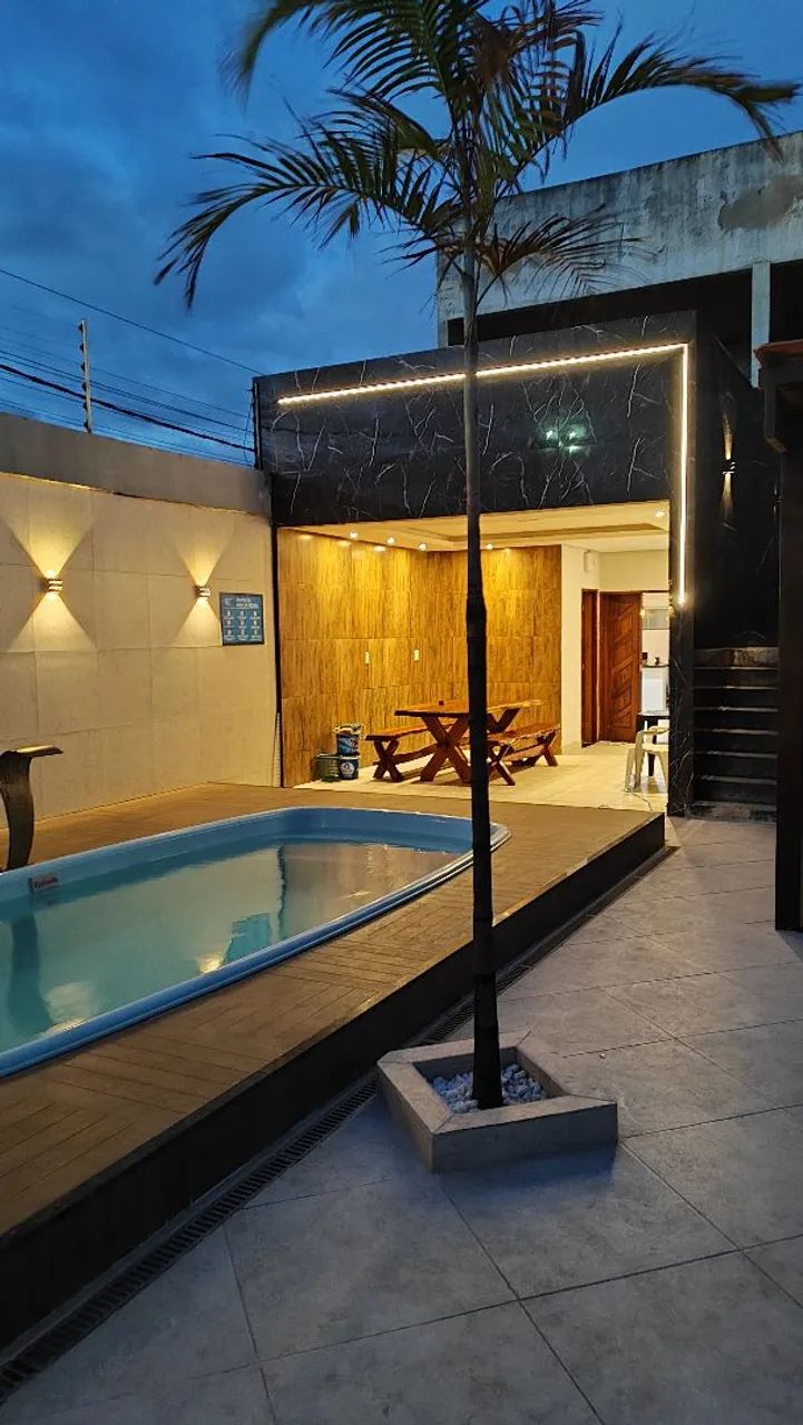 Casa com Piscina - Praia da Costa