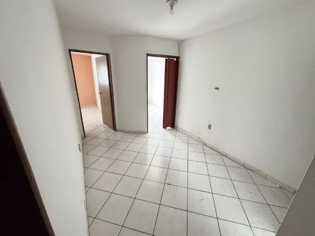 Aluga-se Apartamento com varanda na Av. Caruaru. 85m² em Garanhuns