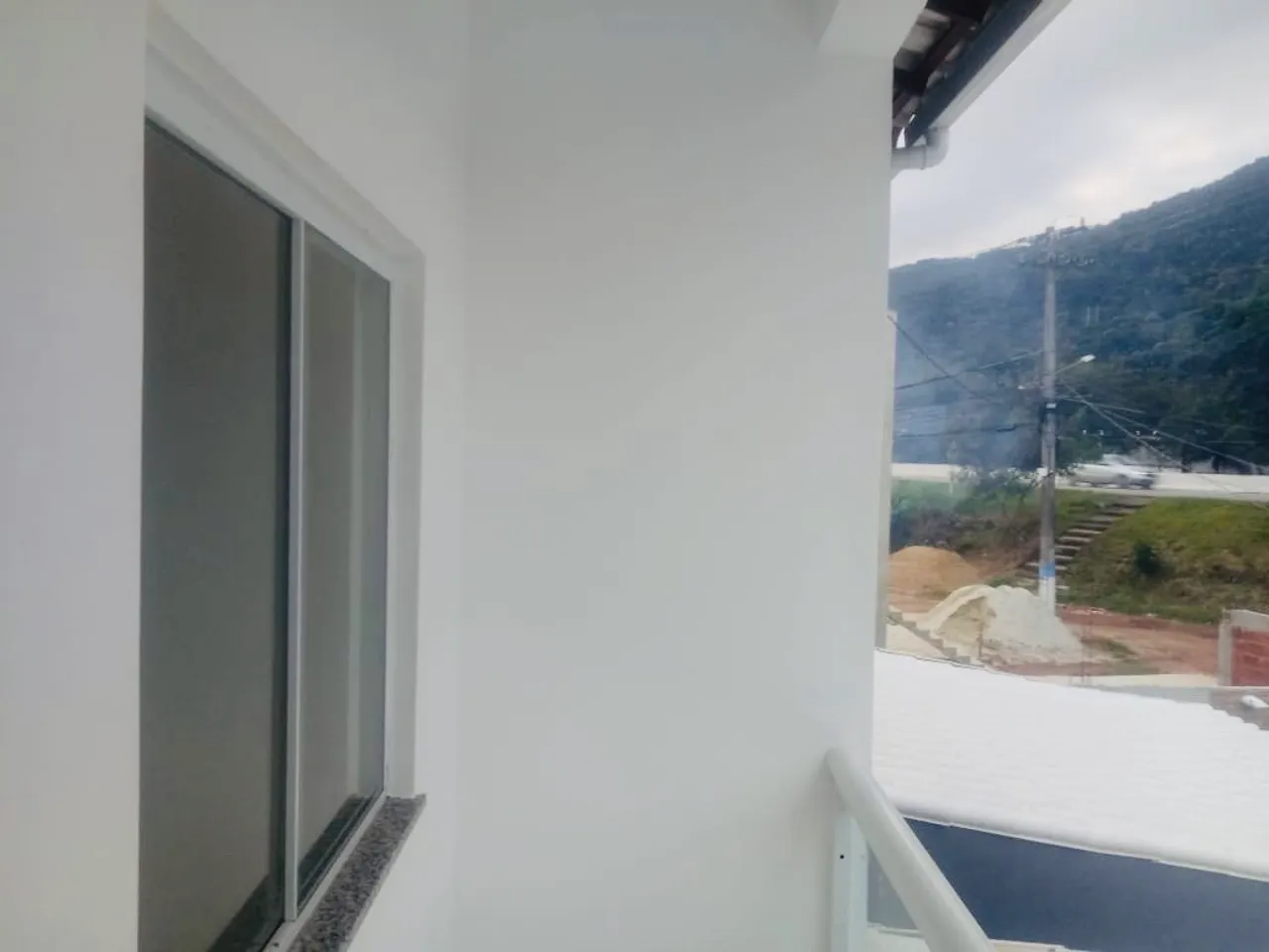 Casa coroa grande água e luz incluso