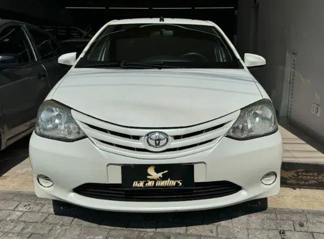 Toyota Etios X Sedan 1.5 2017 - Foto 2