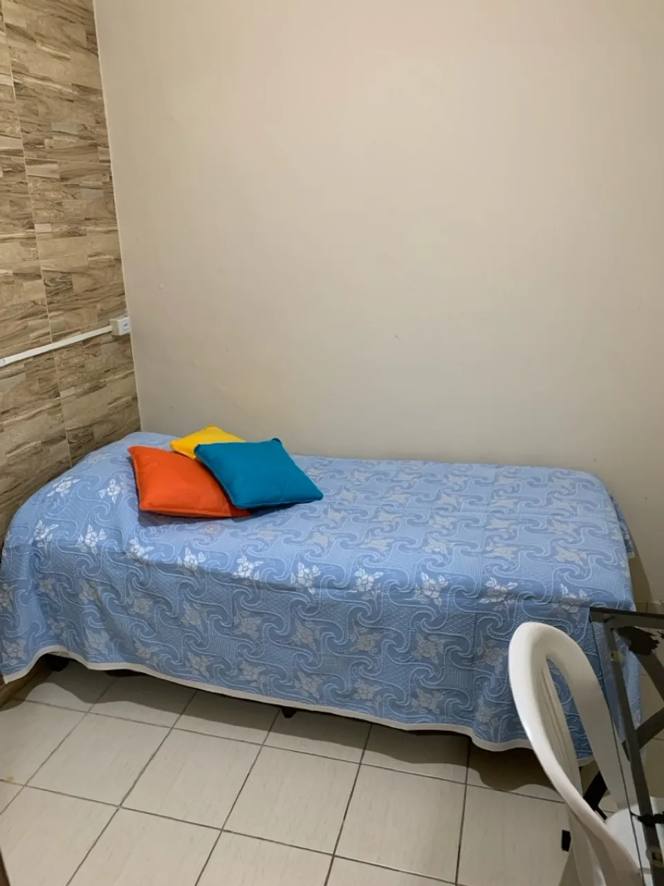 Aluguel de quarto mobiliado para estudante