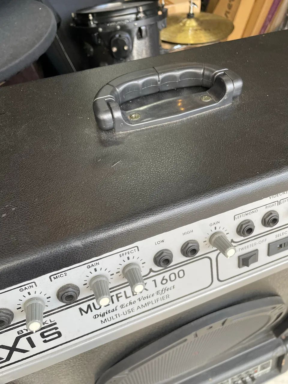 Caixa multiuso multflex 1600 axis ótimo para festas com auxiliar rca  - Foto 6