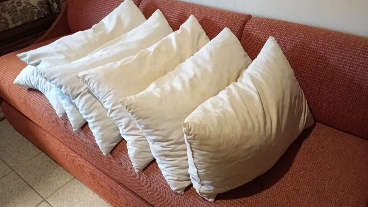 TRAVESSEIRO FOFO DE ESPUMA PICADA - Foto 2