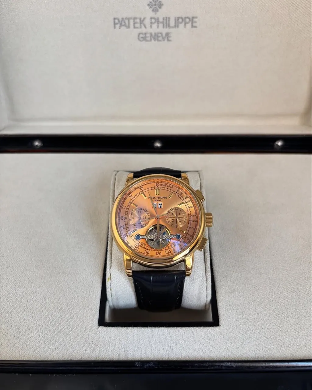 Relógio Patek Philippe Cubitus - Acessórios - Jardim Mutinga, São
