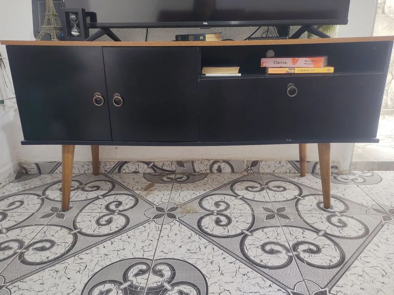 Rack with Slender Legs64842072634115120