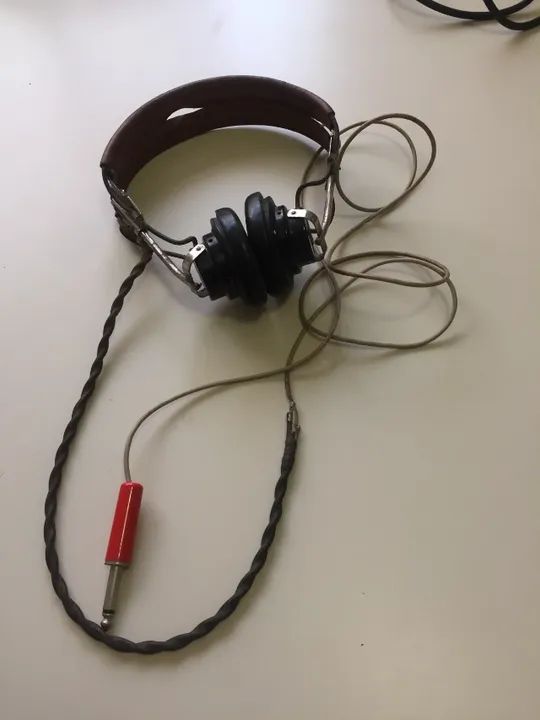 Fone de Ouvido Antigo - raridade - Foto 4