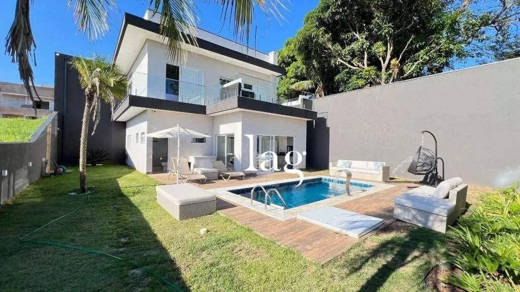 Casa com 4 quartos, sendo 3 suítes à venda, 186 m² por R$ 1.350.000 - Condomínio Ninho Ver