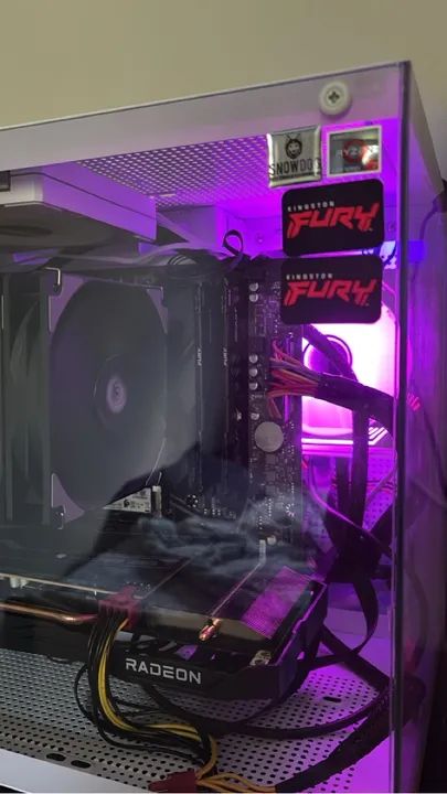 PC GAMER RYZEN 7 7700X3D COM PLACA DE VÍDEO RX 7600 PLACA MÃE AUROS ELITE B550