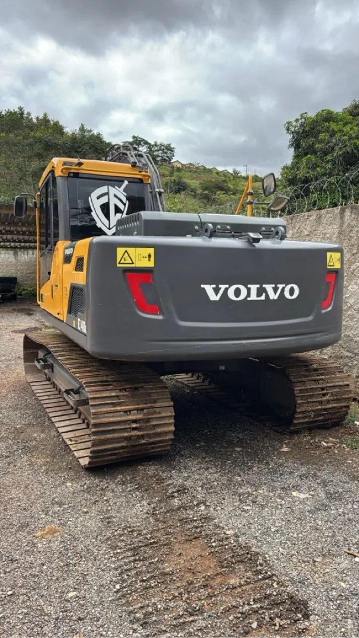 Vendo escavadeira volvo EC 140 DL 2022 - Foto 3