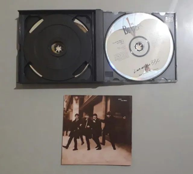 Filmes Blu-ray e CD duplo The Beatles live at the BBC por apenas R$30 cada. - Foto 3