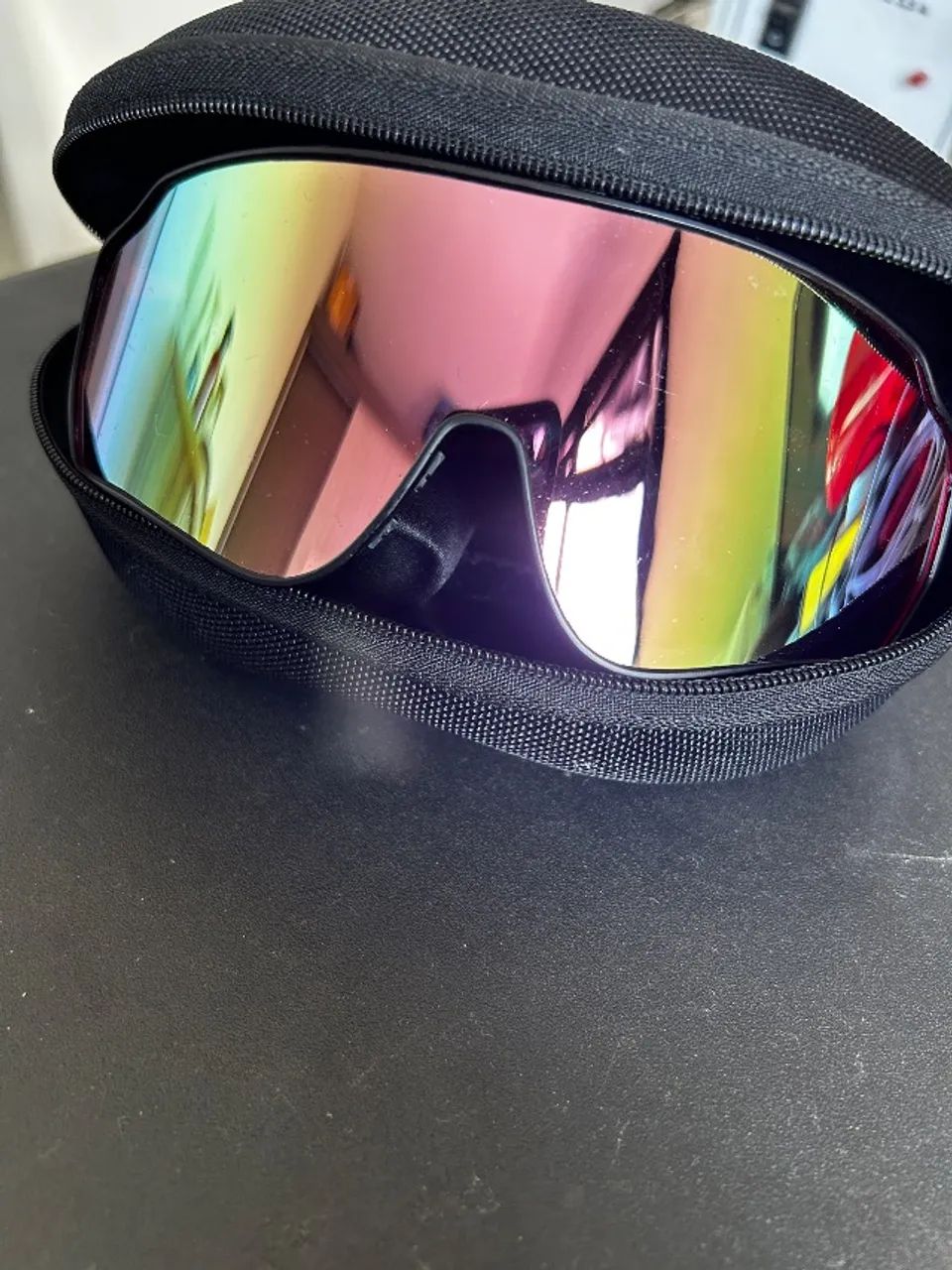 Óculos de corrida Máscara comprando vai um brinde surpresa.